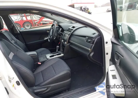 2013 Toyota Camry Se z USA, uszkodzony, nr VIN 4T1BF1FK8DU265412